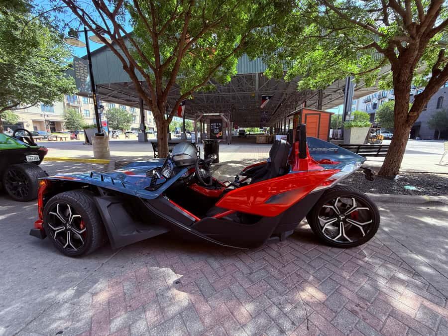 Dallas: Slingshot Rental (Self Guided Slingshot Rentals) - Exploring Dallas and Fort Worth