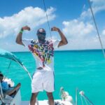 Deluxe Catamaran Tour to Isla Mujeres, Drinks, Snorkeling, Buffet - The Island: Free Time and Exploration