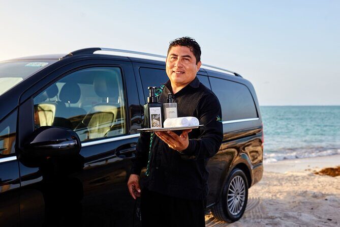 Departures in Mercedes Benz from Puerto Morelos to Cancun Airport - What Makes the Service Stand Out