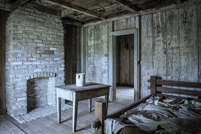 Destrehan Plantation Haunted Night Tour - An In-Depth Look at the Destrehan Plantation Haunted Night Tour