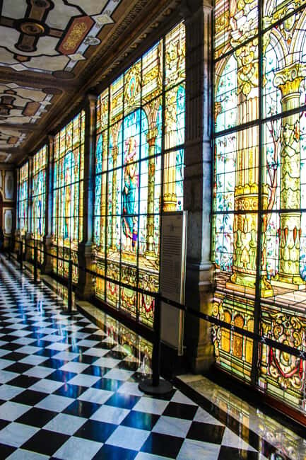 Discover Chapultepec Forest in Mexico City. - The Highlight: Chapultepec Castle