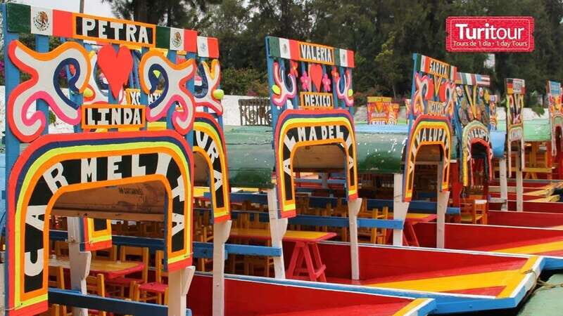 Discover Xochimilco and Coyoacán: Tradition, Music, Culture - Exploring Coyoacán