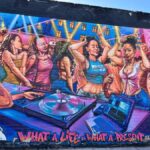 Downtown Las Vegas walking tour in French - The Silver Pawn Shop and Its Stories