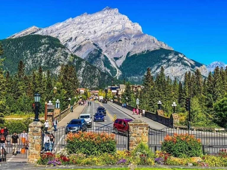 Emerald Lake, Lake Louise, Johnston Lake & Banff Gondola - Highlighting the Scenic Stops