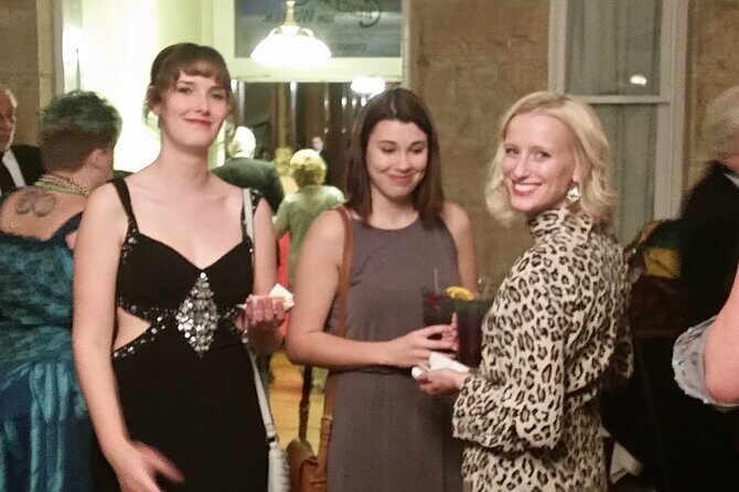 Eureka Springs Mardi Gras Tour and Ticket Package - Why This Tour Stands Out