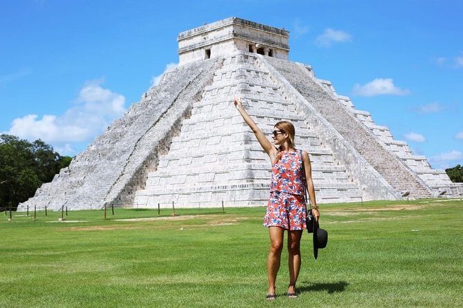Experience Chichén Itzá: Full Day Tour with Cenote & Valladolid - Transportation, Group Size, and Practicalities