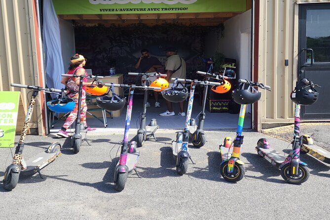 Experience Old Montreal on e-scooters with a local comedian - Authenticity and Unique Aspects