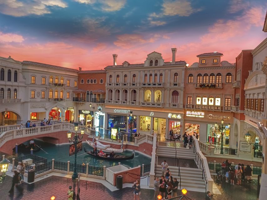 Explore Must-See Spots: Las Vegas Strip Walking Tour - What to Expect from the Tour