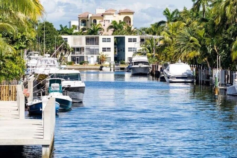 Fort Lauderdale: Venice of America Boat Tour with Drinks - The Sights: What Makes This Tour Special