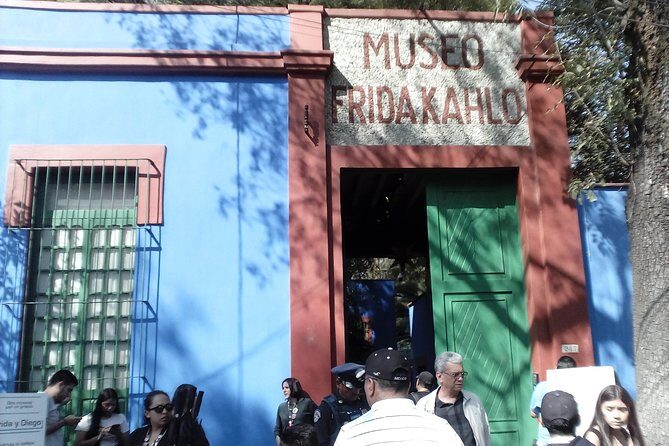 Frida Kahlo and Floating Gardens Tour with Transportation - Transportation and Logistics