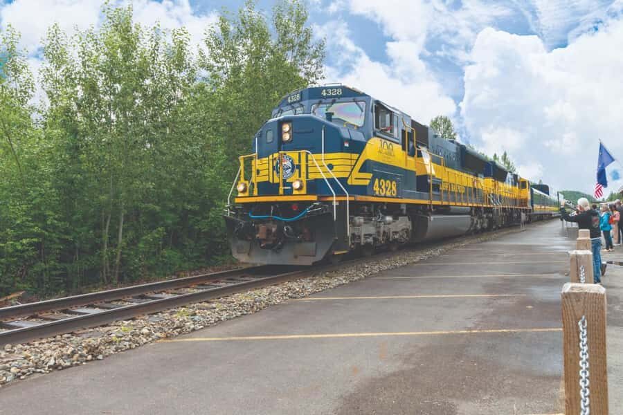 From Anchorage: 6-Day Best of Grand Alaska Highlights Tour - Transportation and Group Size