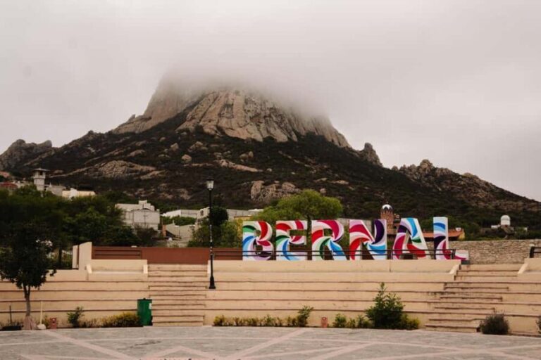 From Guanajuato: Private Tour to Queretaro & Pena de Bernal - Analyzing the Value