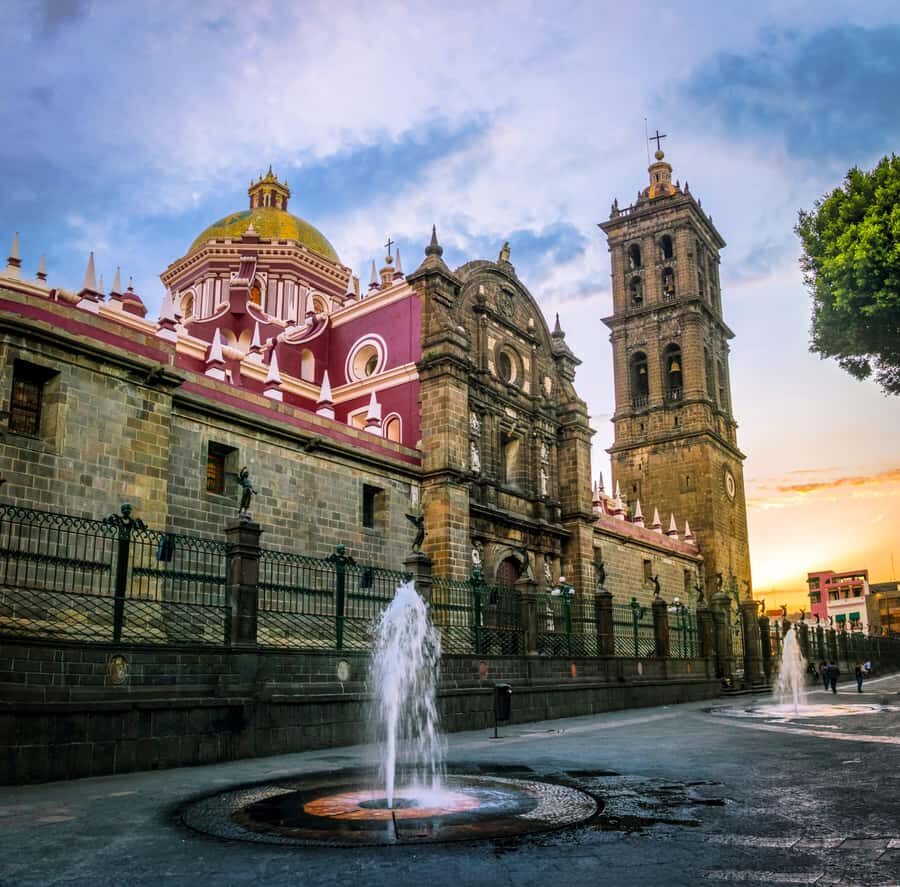 From Mexico City: Private Day Tour to Cholula, Tonantzintla, and Puebla - Discovering Cholula and Its Legendary Pyramid