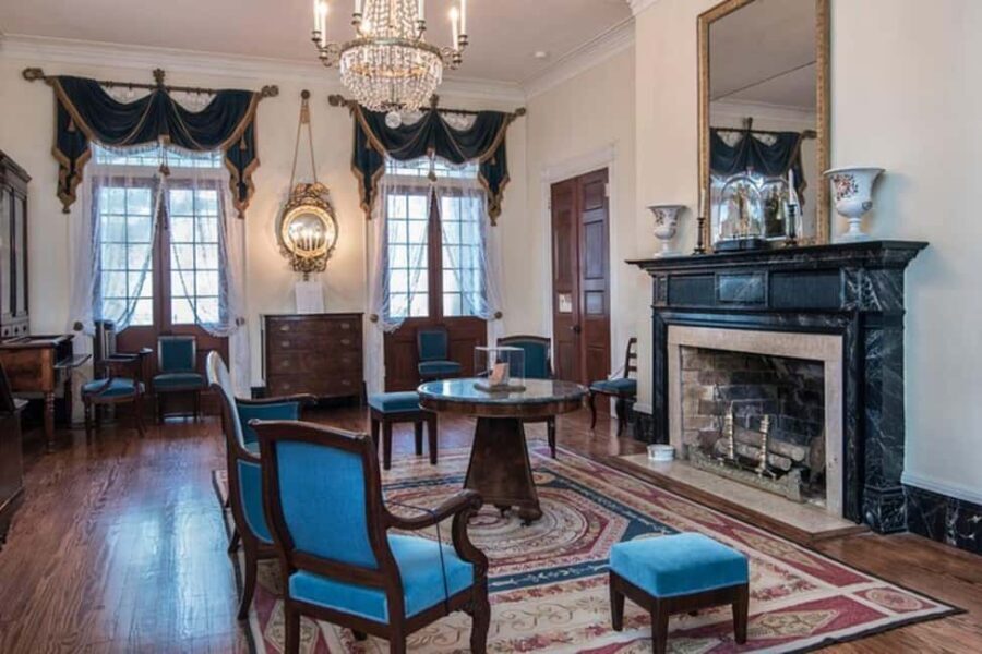 From New Orleans: Oak Alley and Laura Plantation Guided Tour - Analyzing the Value and Practicalities