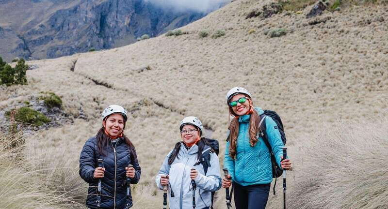 From Puebla: Hiking in the Iztaccíhuatl all included - The Value of the Experience