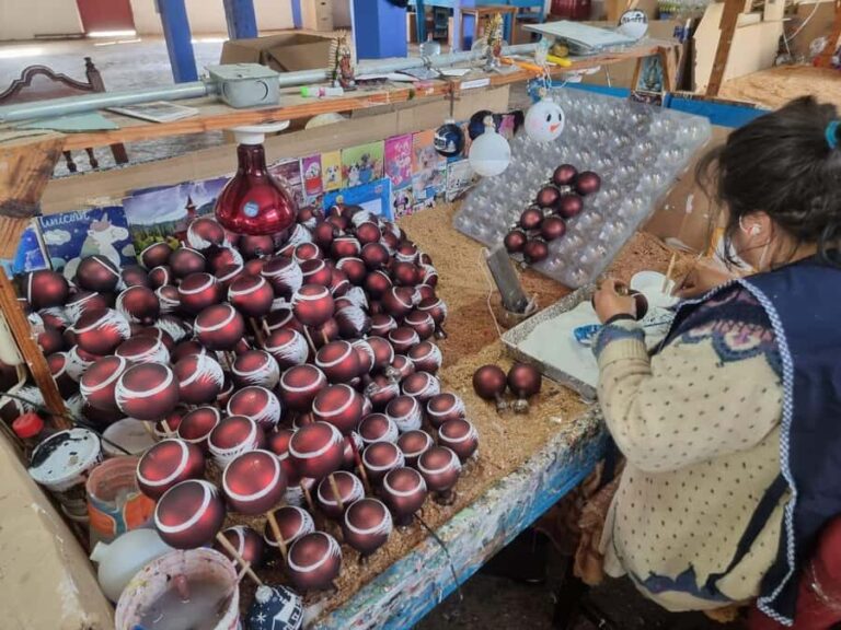 From Querétaro: Tlalpujahua Christmas Shopping Tour - Exploring Tlalpujahua’s Christmas Sphere Legacy