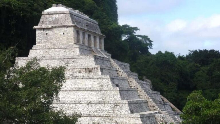 From Tuxtla Gutierrez: Palenque & Chiapas 4-Day Tour - Transport, Accommodation, and Practical Details