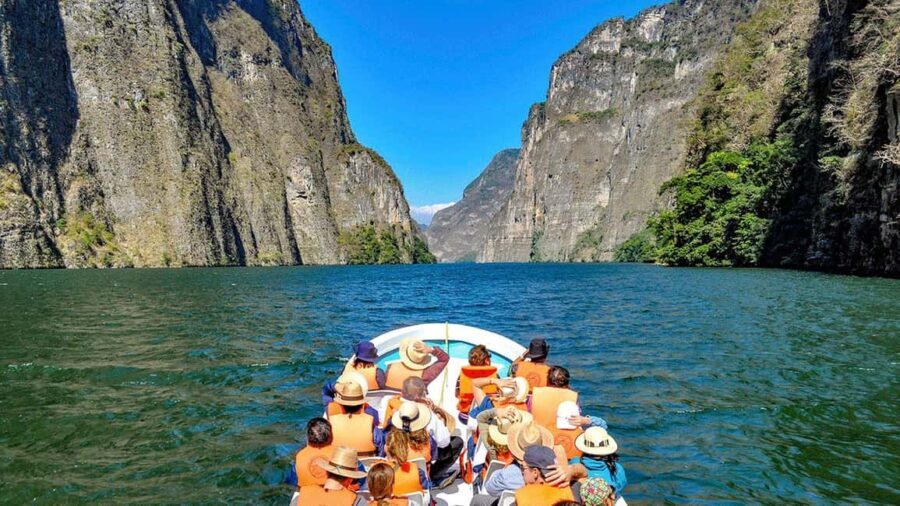 From Tuxtla Sumidero Canyon, Viewpoint & San Cristobal Tour - Detailed Analysis of What to Expect