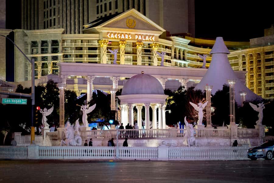 Gangsters, Glitz, and Gore Las Vegas Ghost Tour - What to Expect on the Tour