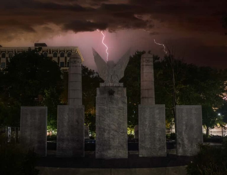 Grand Rapids Wraiths and Witches Ghost Tours - The Experience: Pros and Cons