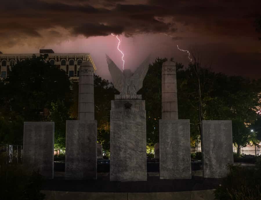 Grand Rapids Wraiths and Witches Ghost Tours - The Experience: Pros and Cons