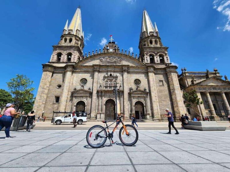 Guadalajara: Bicycle rental per day. - Who Is This Experience Best For?