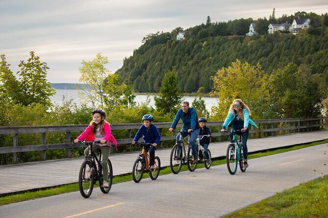 Guided Bike Tour of Mackinac Island with Scenic Views - An In-Depth Look at the Mackinac Island Bike Tour