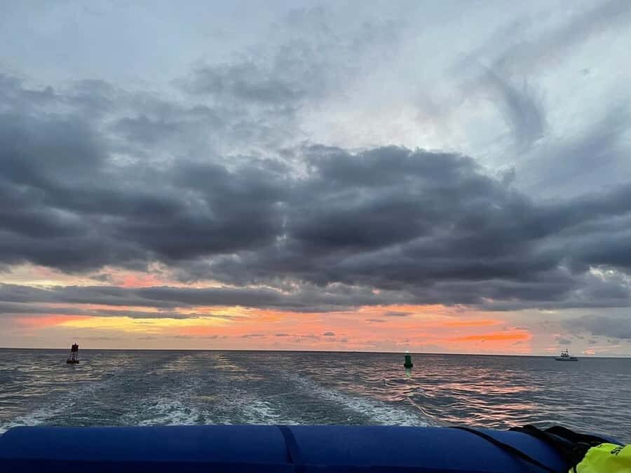 Haleiwa: Oahu North Shore Sunset Cruise - Who Should Consider This Tour?