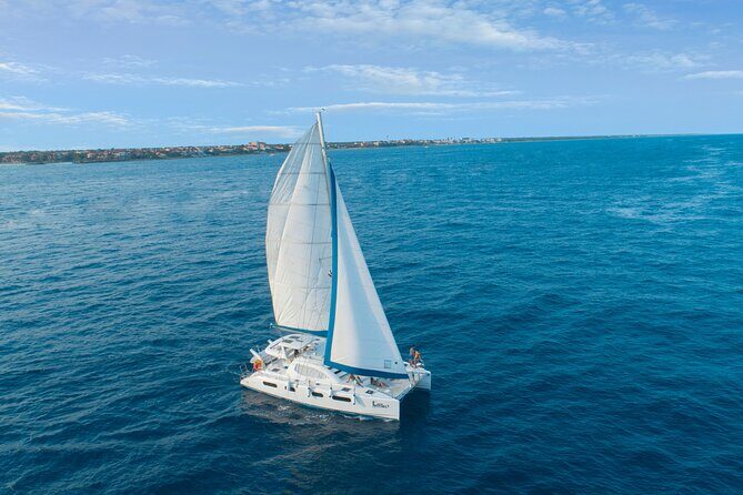 Half-Day Luxury Sailing Experience in Tulum with Open Bar - What Does the Price Get You?