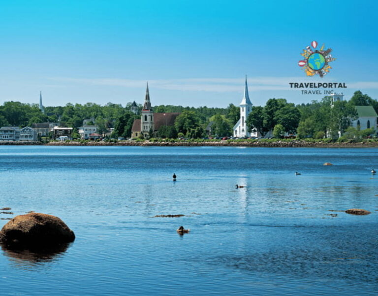 Halifax: Guided tour to Peggy's Cove, Lunenburg & - The Practical Side of the Tour