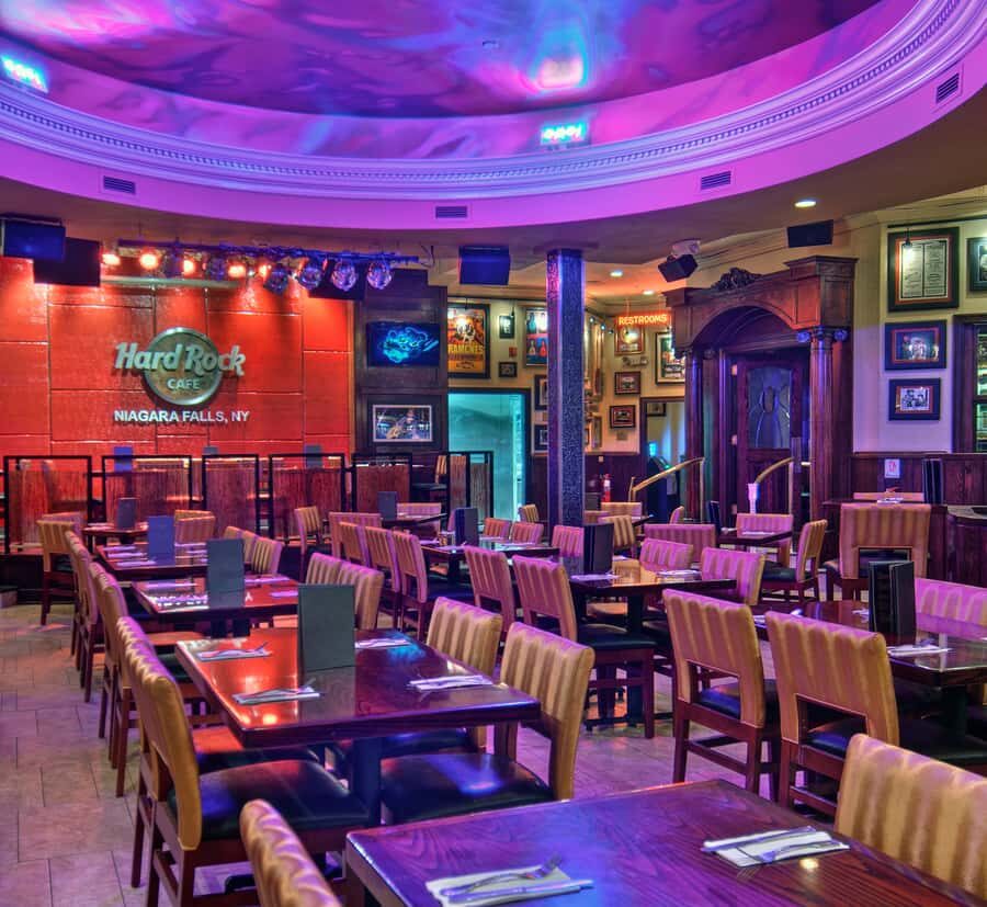 Hard Rock Cafe Meal: Niagara Falls, United States - The Dining Experience in Detail
