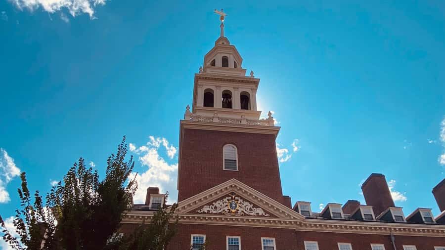 Harvard: America's oldest university - walking tour in French - Why This Tour Works Well