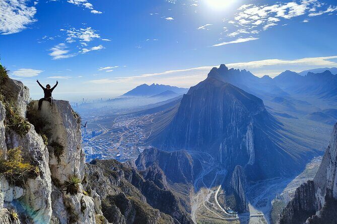 Hiking and Rappelling Adventure in Nido de los Aguiluchos - Who Should Consider This Tour?