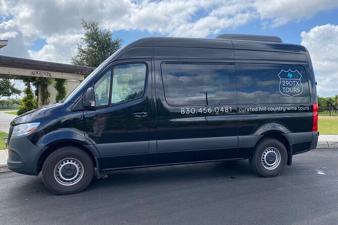 Hill Country Mistletoe and Merlot Tour - What’s Included and What You Should Know