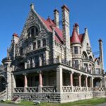 Historical Landmarks Tour of Victoria Grand City and Craigdarroch Castle - What the Guides Bring to the Table