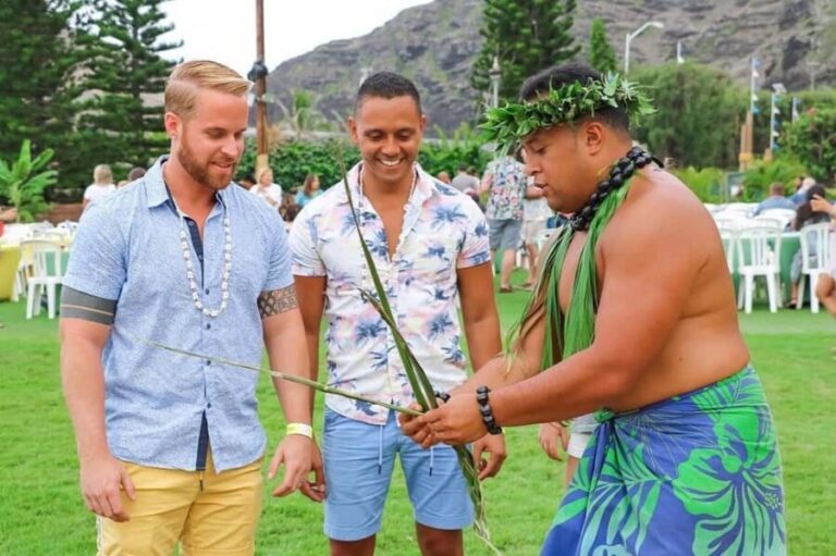 Honolulu: Ka Moana Luau Dinner and Show with Transportation - In-Depth Look at the Experience