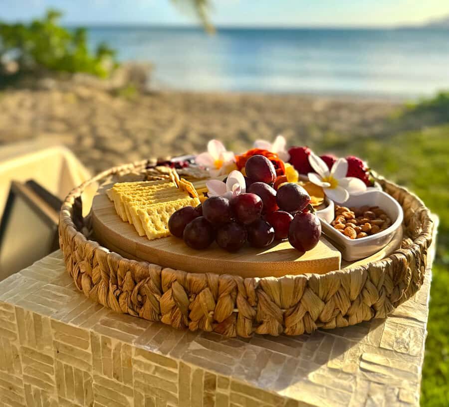 Honolulu: Secluded Beachside Luxury Picnic & Painting - How the Experience Breaks Down