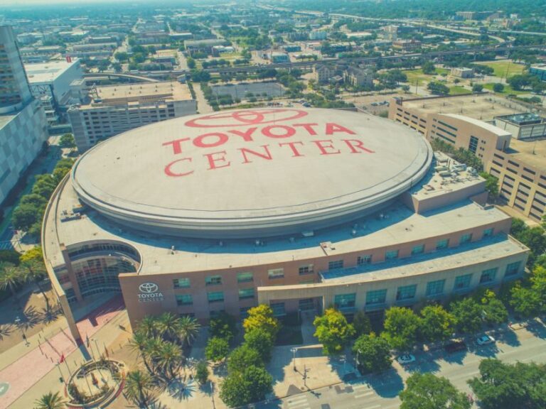 Houston: Houston Rockets NBA Basketball Game Ticket - Who Should Consider This Experience?