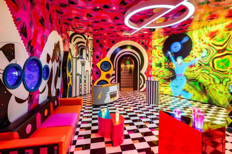 Houston: Meow Wolf - Radio Tave Ticket - What You Can Expect at Radio Tave