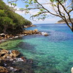 Huatulco: Bays of Huatulco boat tour - The First Stop: Chachacual Bay and Snorkeling