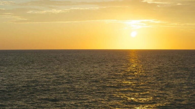 Huatulco: Sunset Boat Tour - What Makes the Huatulco Sunset Boat Tour Special?