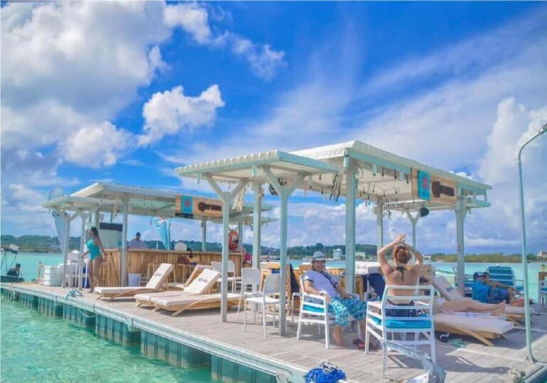 Ibiza Floating Bar Island Tour in San Andres with DJ and Live Music - Deep Dive: What to Expect at Each Stage