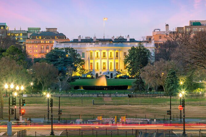 Illuminated Icons: Private Evening Tour of Washingtons Monuments - Who Is This Tour Best Suited For?