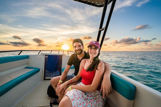 Isla Mujeres, Cancún Private Sunset Trip - Onboard Experience: Drinks, Snacks, and Music