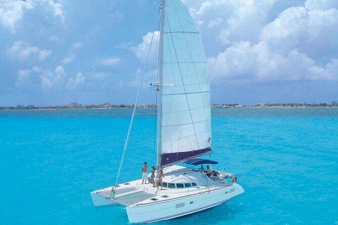 Isla Mujeres Catamaran private tour - Exploring Isla Mujeres: Free Time and Local Charm