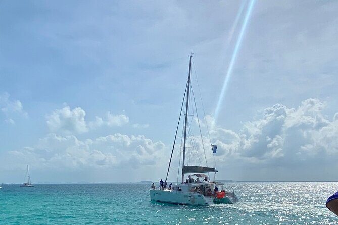 Isla Mujeres on luxury catamaran with snorkel, open bar and lunch - Key Points