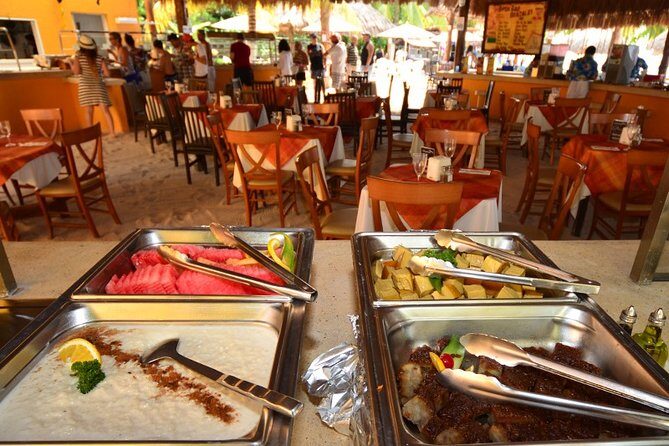 Isla Mujeres tour, Discover the amazing Caribbean Sea by Catamaran - What the Tour Includes and What It Doesn’t