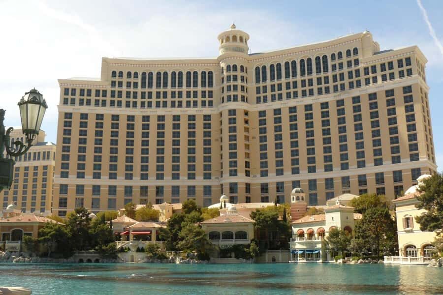 Jewish History Private Walking Tour of the Las Vegas Strip - Detailed Breakdown of the Itinerary