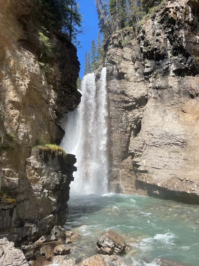 Johnston Canyon: Banff National Park - An Overview of Johnston Canyon