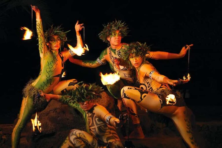 Kauai: Luau Kalamaku  Premium Seating, Dinner & Show - The Value of a Premium Experience